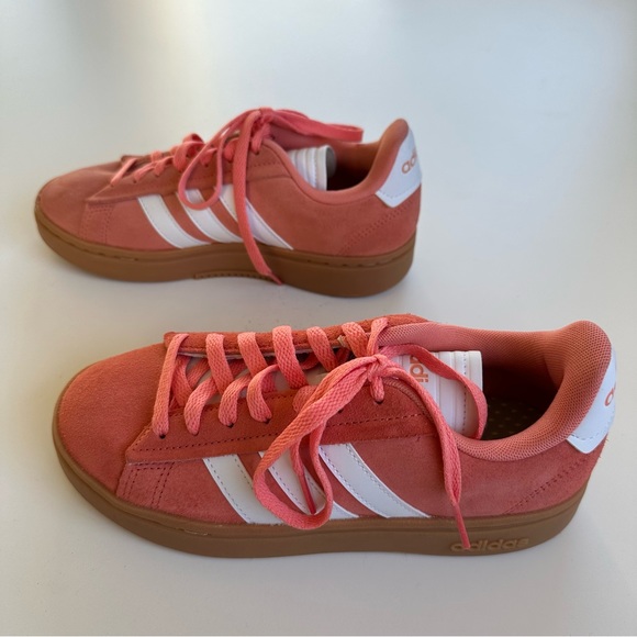 Grand Court Alpha Adidas corral Shoes - Picture 6 of 8